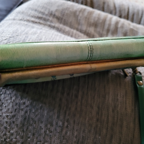 Beautiful Hand Painted soft leather Wristlet Peacock 🦚 Organizer Wallet - Picture 8 of 12
